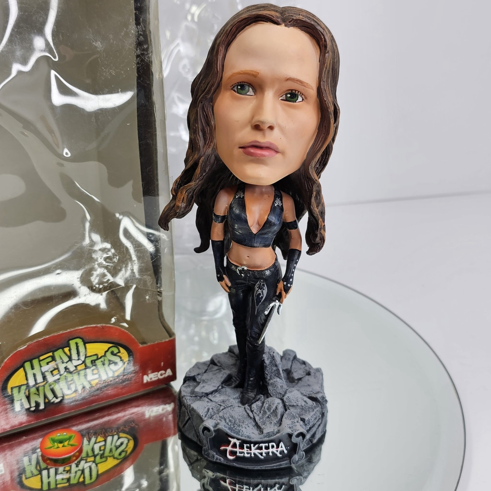 2003 NECA 8" Daredevil Movie ELEKTRA Headknockers Bobble Head Collectible Toy